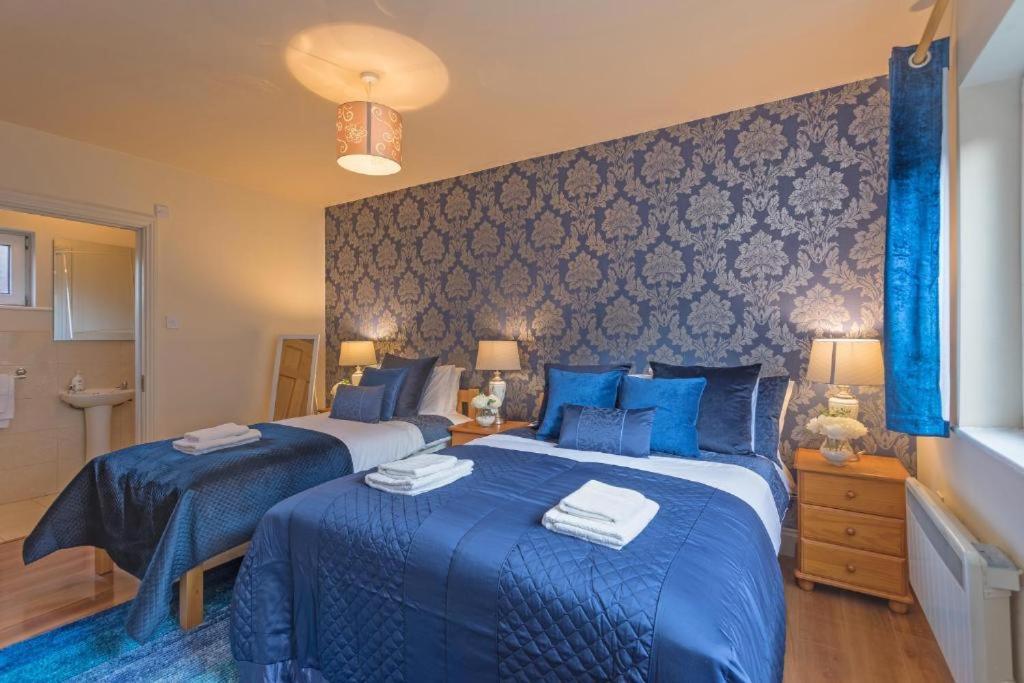 Town Square Townhouse - Best Location In Galway Exteriör bild