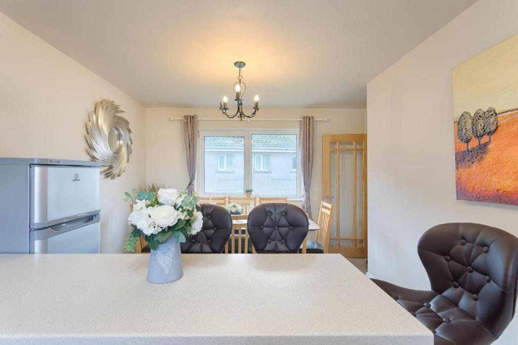 Town Square Townhouse - Best Location In Galway Exteriör bild